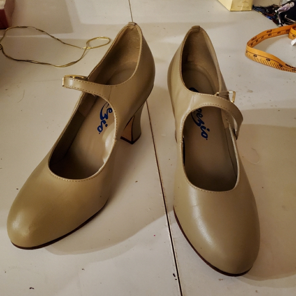 Character Dance Shoes